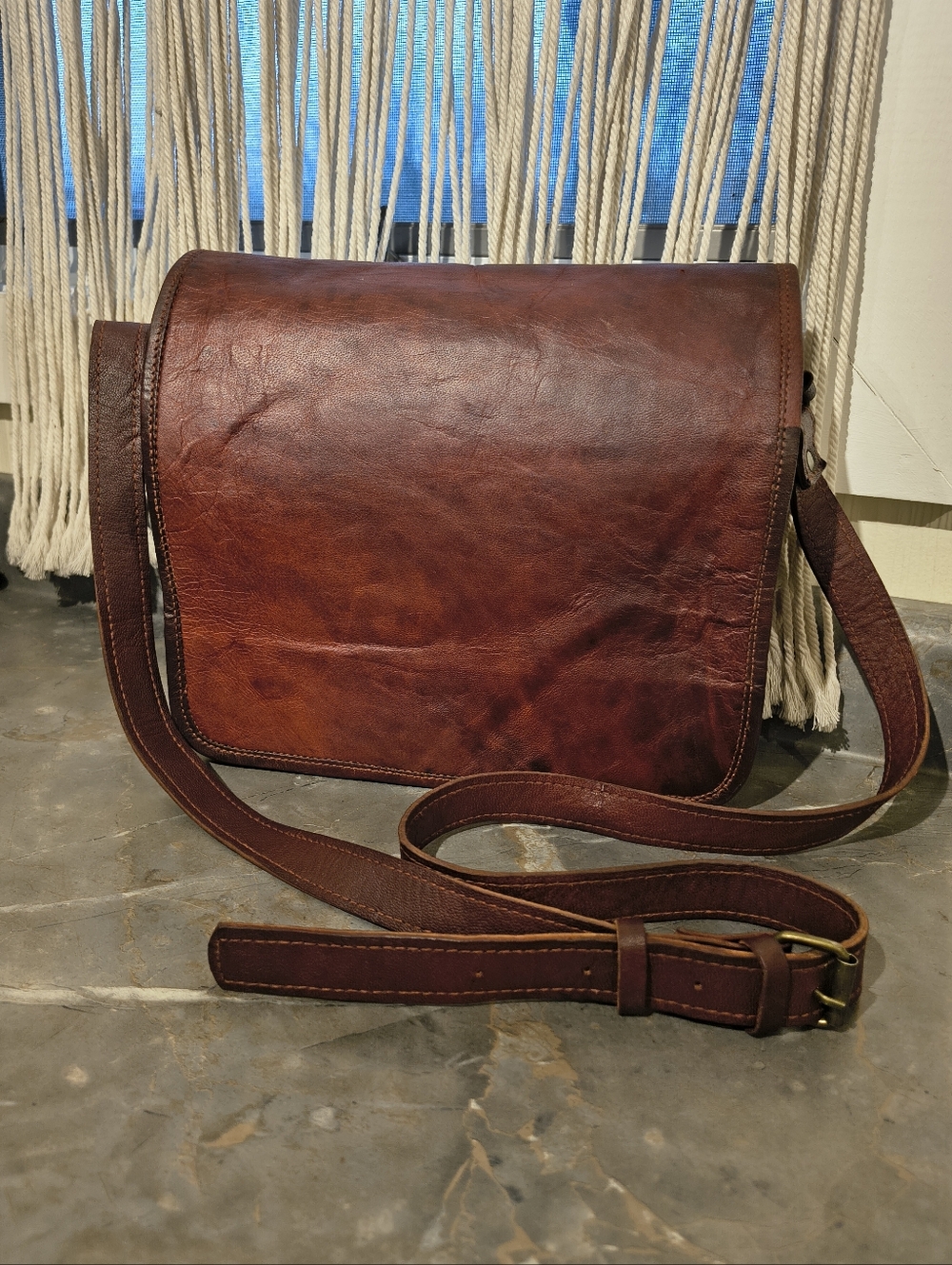 Brown Leather Messenger Bag - Classic Crossbody
